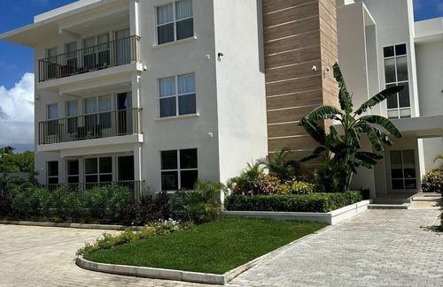 Belleplaine Condominio | Beautiful Barbados - Two Bedroom Condo steps from the beach