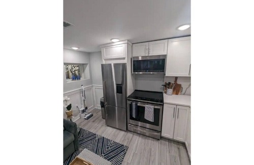 Columbia Heights Apartamento | Beautiful Basement Apartment