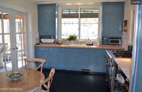 Avon Casa | Beautiful Bay Head Rental, 3 Blocks from the Beach!