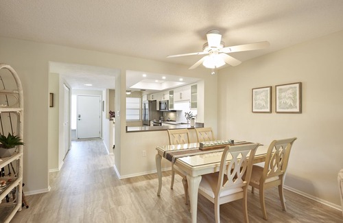 Siesta Key Condominio | ¡Nuevo listado! Hermosa Siesta Key Condo