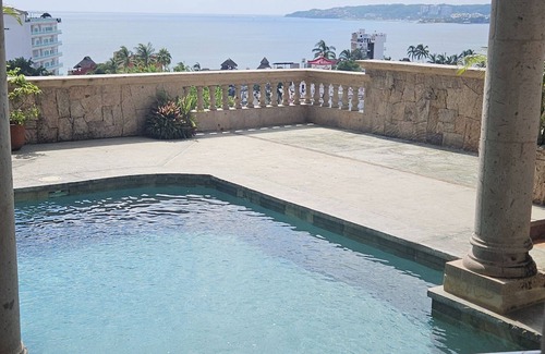 Bucerías Condominio | Beautiful Bay Views, close to Town Center, Dining and Beach