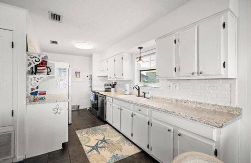 Royal Lagoons Casa | Beautiful Bayfront home that your family will love!
