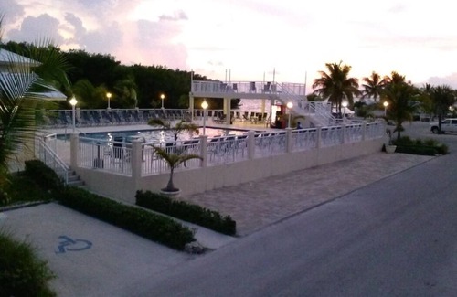 Key Largo Alquiler De RV | Beautiful Bayfront Tropical Oasis