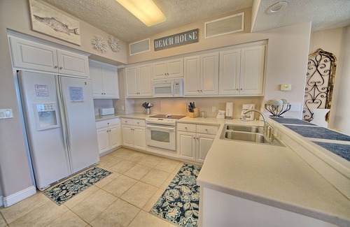 Thomas Drive Condominio | HERMOSO CONDOMINIO FRENTE AL MAR! PLAYA GRATIS SVC / WI-FI INCLUIDO!