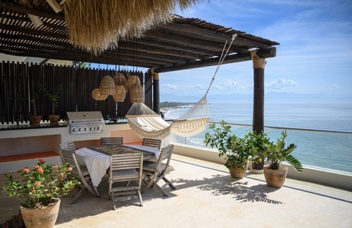 Emiliano Zapata Condominio | Beautiful beachfront Penthouse, amazing views!