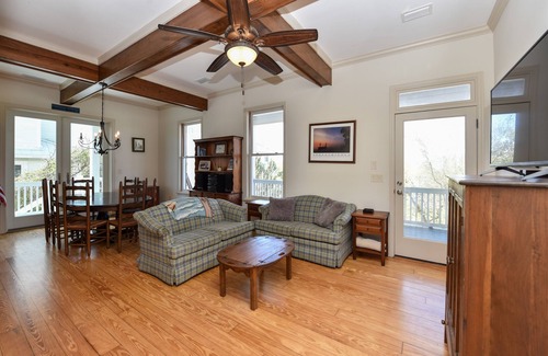 Sea Palm Village Casa | Beautiful Beachfront Colonel's Cottage