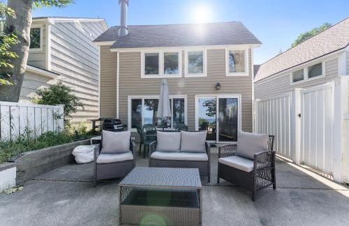 Grand Haven Casa | Beautiful Beach Cottage across from Park