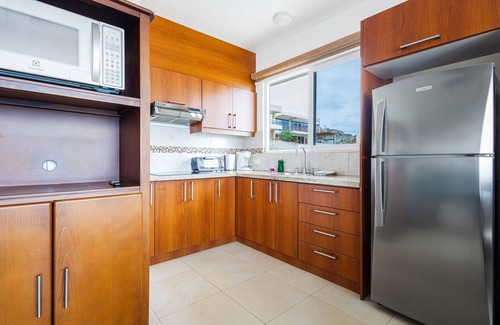 Manta Apartamento | Beautiful Beachfront 2-bedroom Apartment with Pool