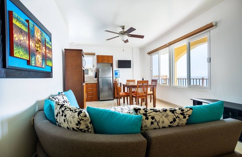 Manta Apartamento | Beautiful Beachfront 2-bedroom Apartment with Pool