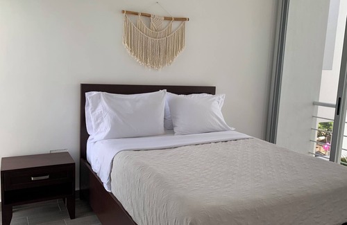 Dzemul Apartamento | Beautiful Beach Front Property