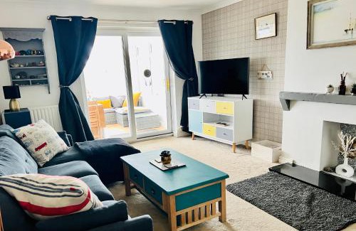 Allonby Casa | Beautiful Beach Front Cottage