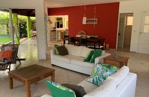 Mococa Casa | Beautiful Beach House Closed Cond+Heated Pool