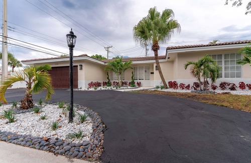 Imperial Point Casa | Beautiful beach house minutes from top Ft Lauderdale beaches
