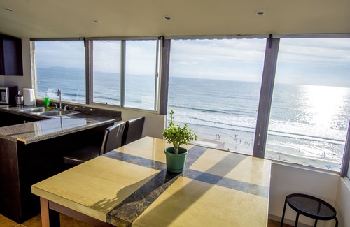 Costa Apartamento | Hermosa vista a la playa - 2 BDR Apt
