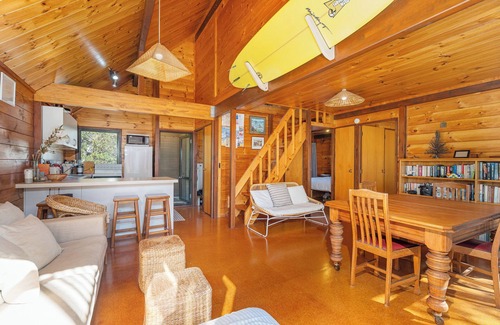 Onemana Casa | Beautiful Beachfront – Absolute Oceanfront 5BR Timber Home with Stunning Views
