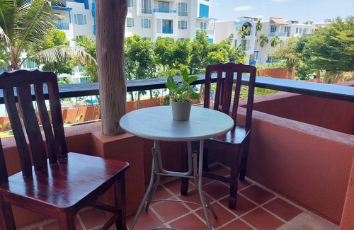 Khao Tao Condominio | Beautiful Beachfront Condo in Khaotao 2-BR, WiFi, 55" TV New Renovated