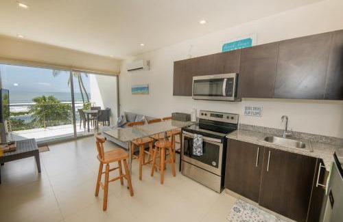 Bejuco Apartamento | Beautiful Beachfront Condo, Amazing Pool