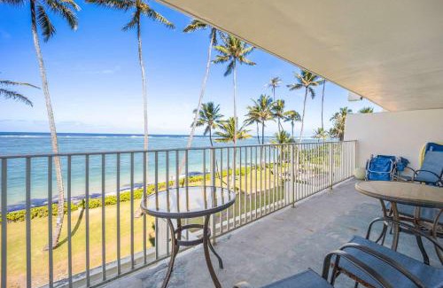 Punaluu Casa | Beautiful Beachfront Condo