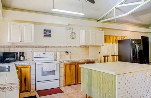 Cerro Plano Casa | Beautiful beachfront home with pool, amazing views, & indoor/outdoor living
