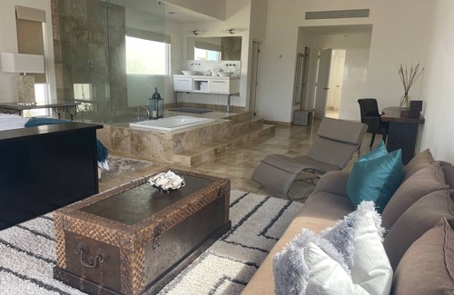 La Ribera Villa | Beautiful beachfront property