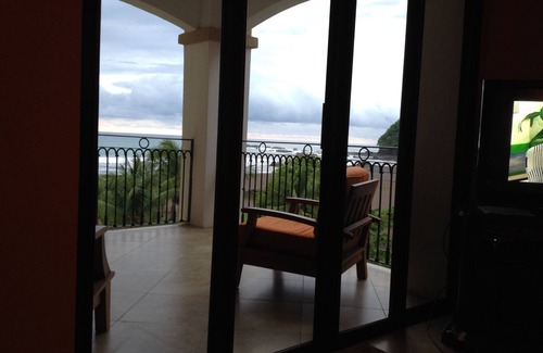 Barrio Los Faroles Condominio | Beautiful Beach Front Ocean View Condo