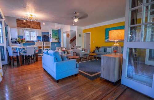 Maunaloa Casa | Beautiful Beachfront Townhouse 3bdrm 2bth with outside day bed OR overflow bedroom