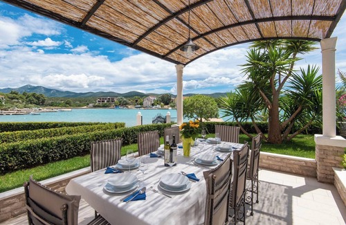 Loviste Villa | Beachfront Luxury Villa Mirce - Lovište