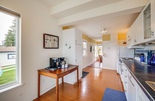 Birch Bay Casa | Beautiful Birch Bay Retreat w/ Deck & Fire Pit!