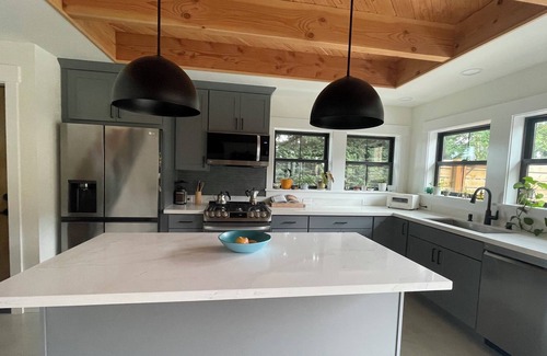 Green Lake Cabaña | Beautiful brand new Craftsman Cottage in the heart of Green Lake!