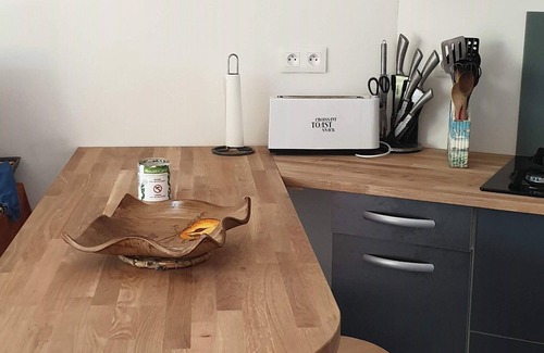 Le Teich Apartamento | BEAUTIFUL BRAND-NEW STUDIO APARTMENT