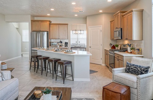 Mesa Del Sol Innovation Park Casa | Beautiful Brand new 4Bdr-3Bath home! The Red Door on Rothko