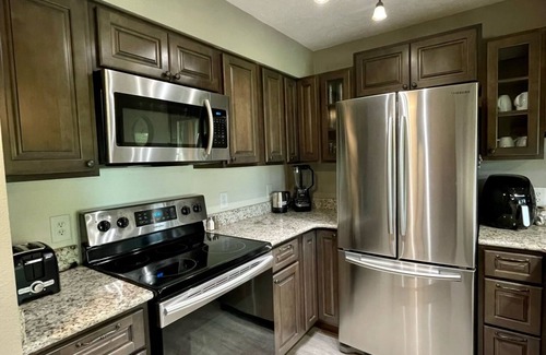 Table Rock Condominio | Beautiful Branson Pointe Royale One Bedroom King + Queen Sleeper Sofa