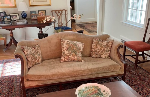 South Brookline Casa | Beautiful brick home near to Boston's hospitals, colleges and Cambridge, MA.