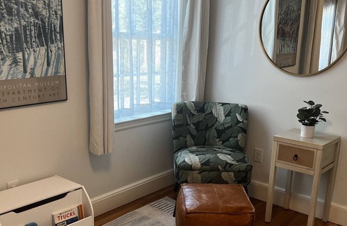South Brookline Casa | Beautiful brick home near to Boston's hospitals, colleges and Cambridge, MA.