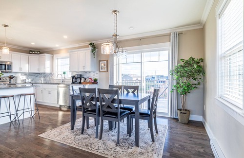Stratford Casa | ⭐️Beautiful Bright House 5 Mins From Downtown ⭐️