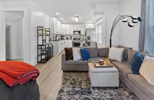 Meridian-Kessler Casa | Beautiful Broad Ripple House