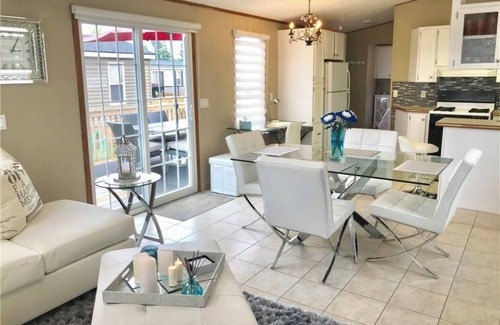 Niagara-on-the-Lake Cabaña | Beautiful cottage in Niagara on the Lake (Vine Ridge Resort)