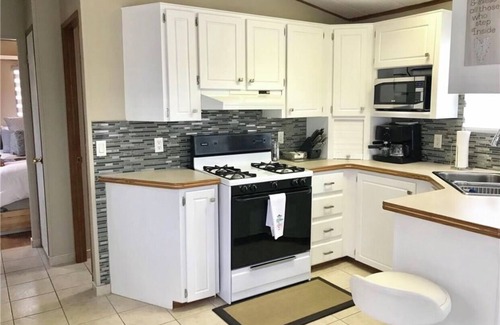Niagara-on-the-Lake Cabaña | Beautiful cottage in Niagara on the Lake (Vine Ridge Resort)