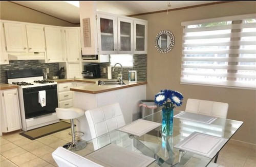 Niagara-on-the-Lake Cabaña | Beautiful cottage in Niagara on the Lake (Vine Ridge Resort)