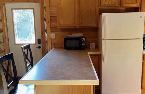 Franklin County Cabina | Beautiful Cabin, 20 minutes to Sugarloaf, on ITS trail…the perfect getaway.
