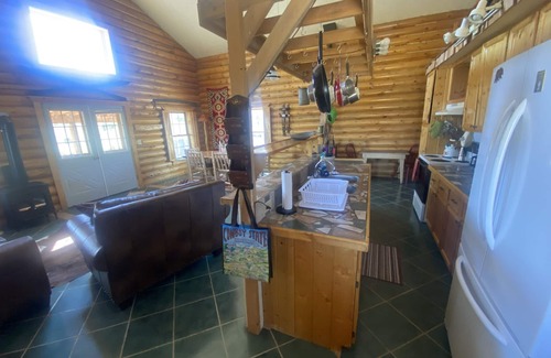 Lander Cabina | Beautiful Cabin! Fireplace, Deck, Pooltable!