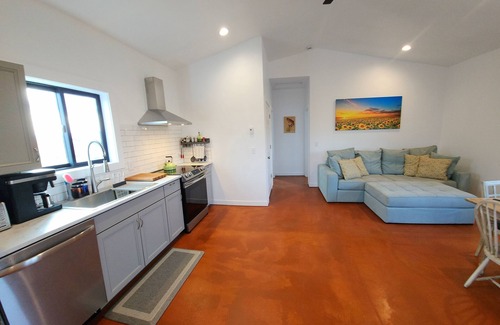 Broadwater County Cabina | Beautiful cabin with spectacular views of the lake and mountains.