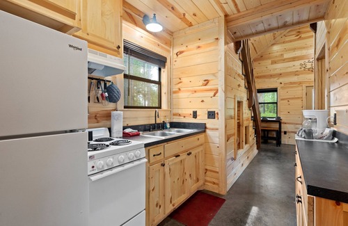 Golden Cabina | Beautiful cabins with a pool in a peaceful setting