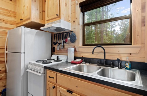 Golden Cabina | Beautiful cabins with a pool in a peaceful setting
