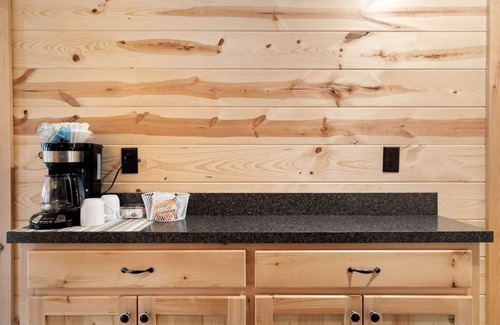 Golden Cabina | Beautiful cabins with a pool in a peaceful setting