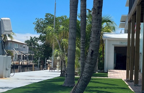 Key Largo Casa | Beautiful canal-front home with private pool!