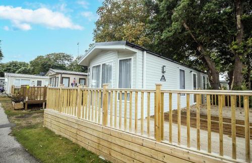 Corton Otro | Beautiful Caravan With Decking At Azure Seas In Suffolk, Sleeps 6 Ref 32004Az