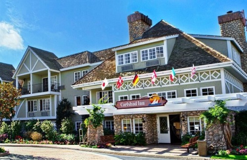 Carlsbad Village Cabina | HERMOSO CARLSBAD INN BEACH RESORT