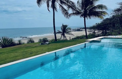 Pedasi Cabaña | Beautiful Casita with Ocean front infinity pool.