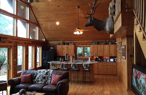 Piney Casa | Hermosa cabaña Cedar Entrar en el lago Hamilton